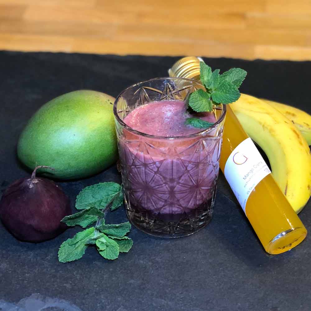 Mango-Bananen und Rote Beeten Smoothie